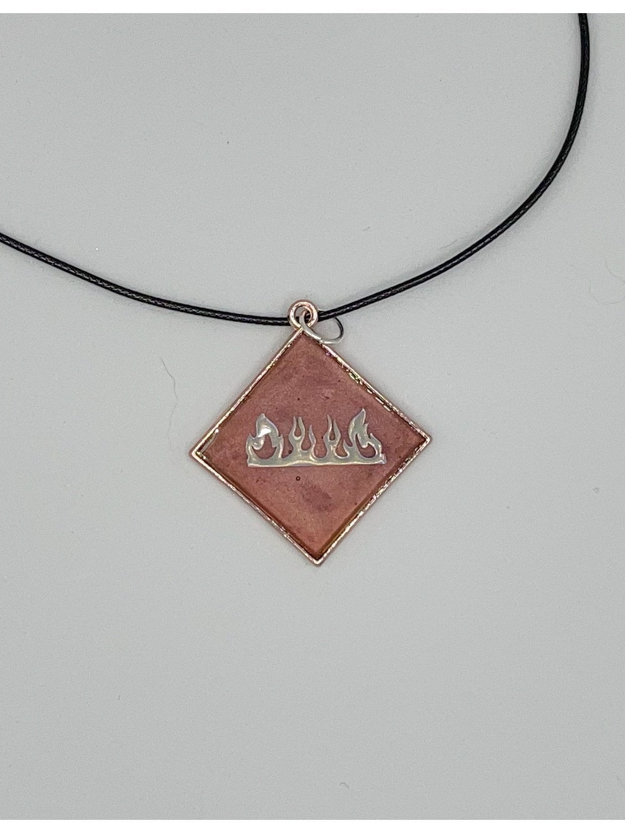 Open-Bezel Pendant - Hologram