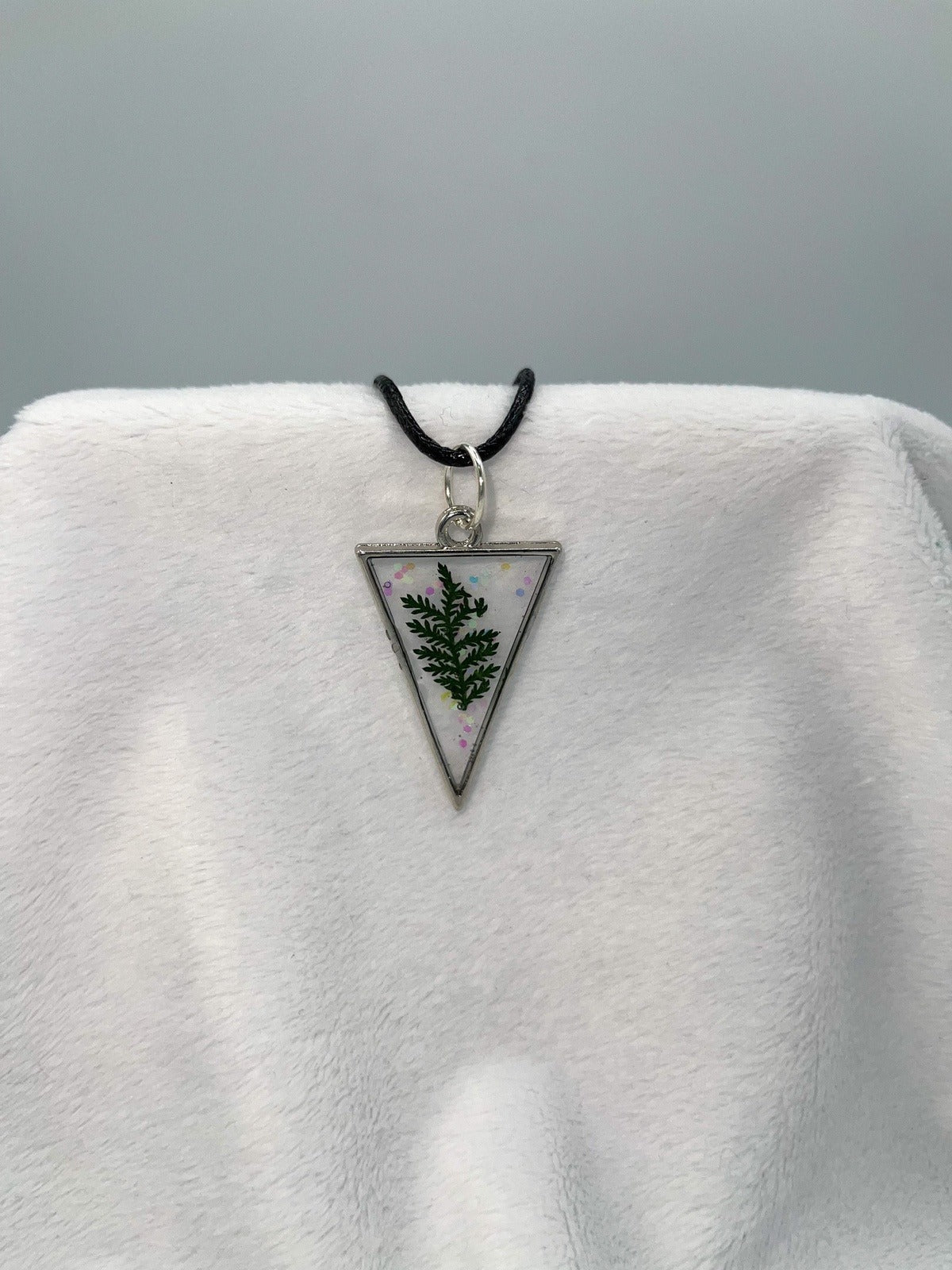 Open-Bezel Pendant - Silver Flowers